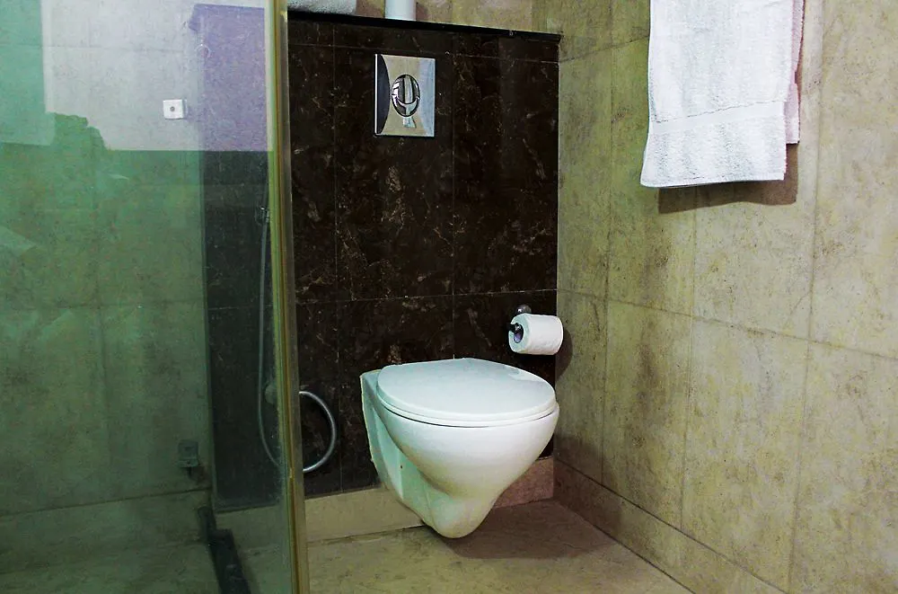Fabhotel Lorenz Jasola Delhi  Hotel